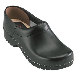 PU/finer trsko med kap, fs i sort eller hvid